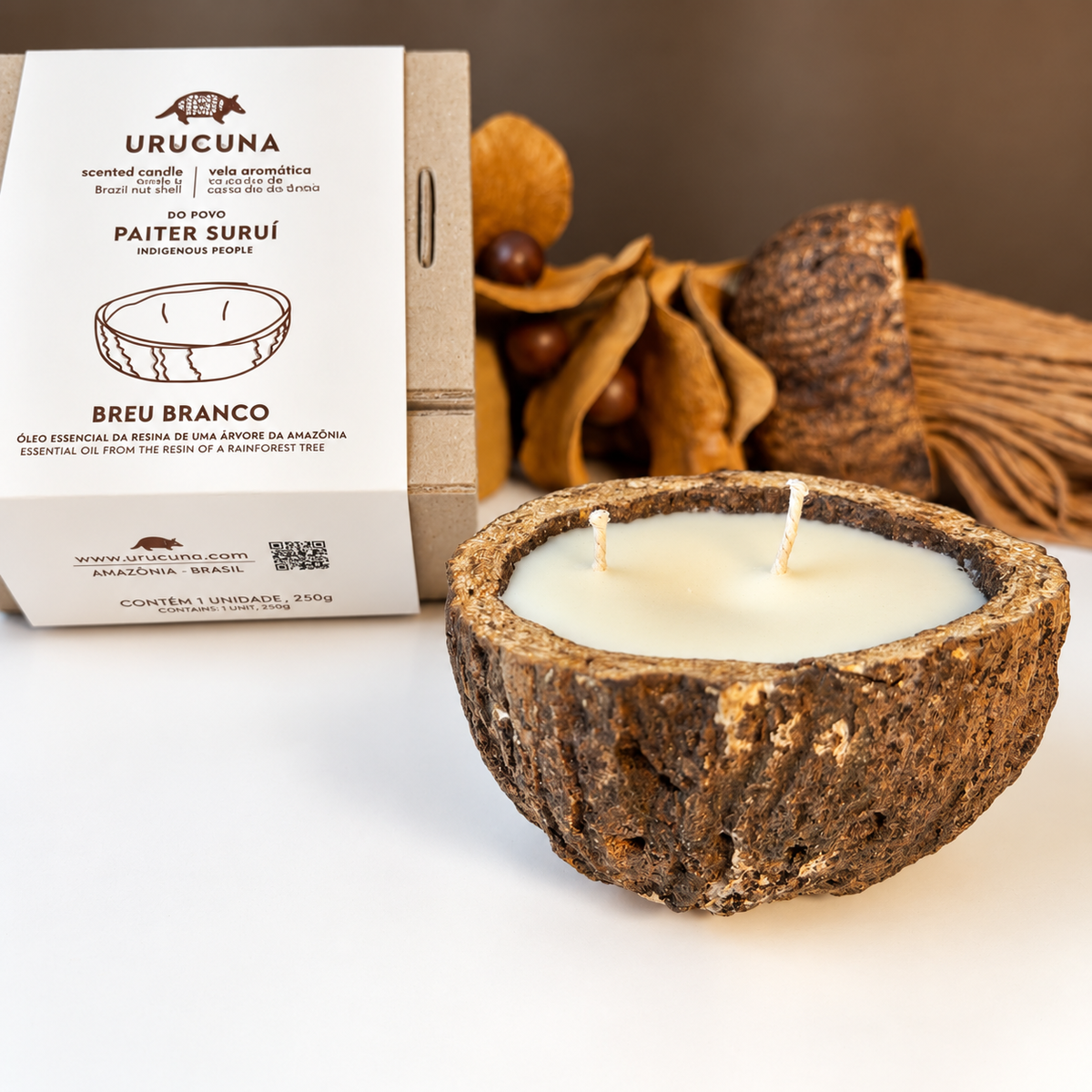 Vela Aromática de Breu Branco em Ouriço de Castanha-do-Brasil 180 g