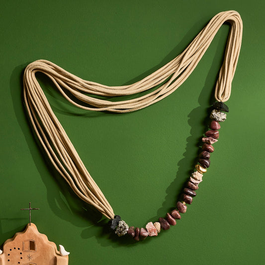 Colar Decorativo - Pirita, Rosa do Deserto, Turmalina Negra e Quartzo Morango | 85 cm