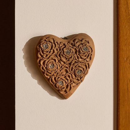 Escultura Coração com Flores