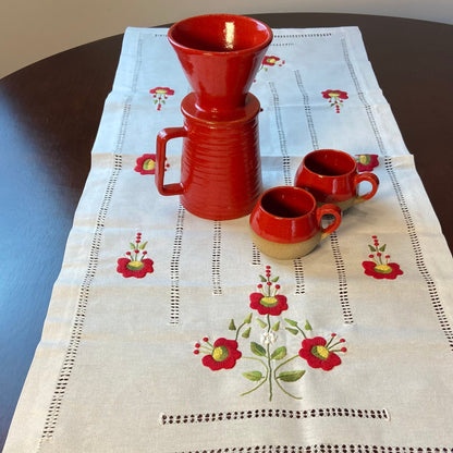 Caminho de Mesa Passira 1,00m Linho Branco Floral Vermelho