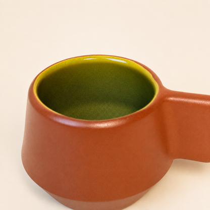 Mini Xícara Chanfro Terracota com Interior Verde — 80 ml
